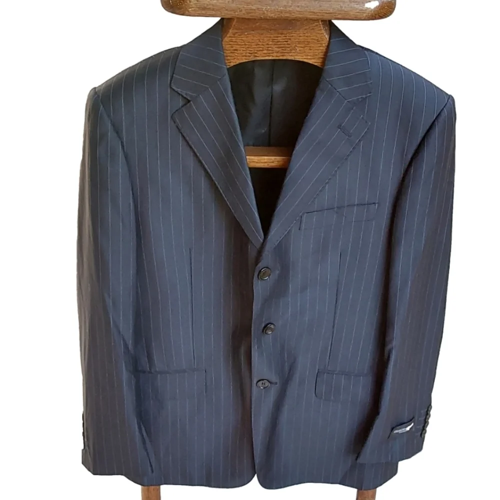 GIORGIO ARMANI LE COLLEZIONI NAVY BLUE PIN‎ STRIPES MEN'S NWOT SPORT COAT SIZE